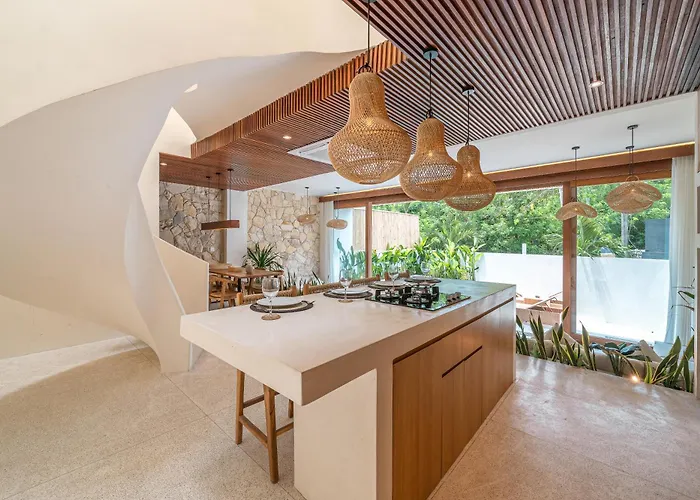Casa Nido - New 2br Uluwatu, Pool & Rooftop Near Beach! Улувату