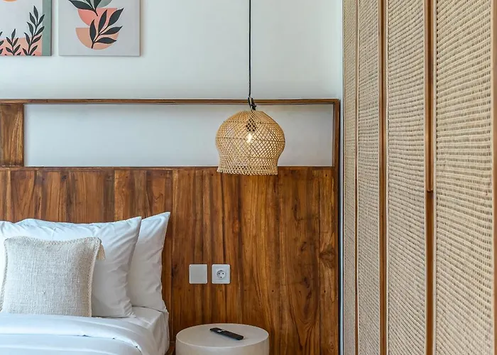 Casa Nido - New 2br Uluwatu, Pool & Rooftop Near Beach! Вилла Улувату