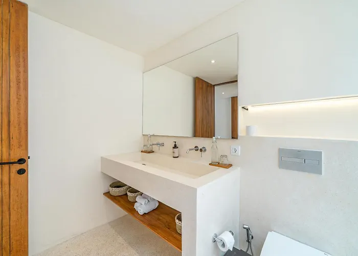 Casa Nido - New 2br Uluwatu, Pool & Rooftop Near Beach! Вилла *